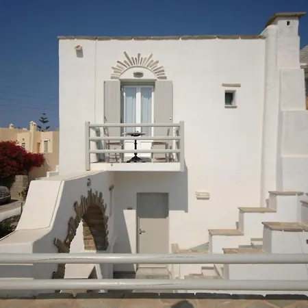 Parian Lithos فندق 3*