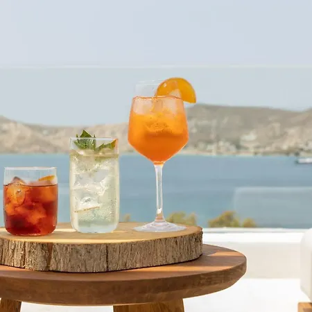 호텔 Parian Lithos 3*