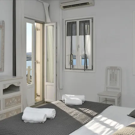 호텔 Parian Lithos 3*