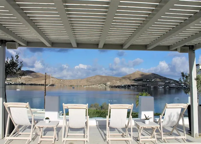 Parian Lithos فندق 3*