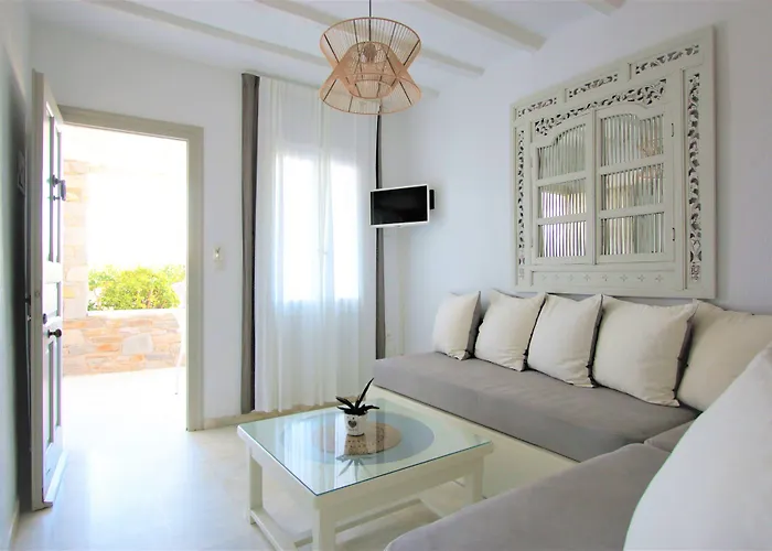 فندق Parian Lithos 3*