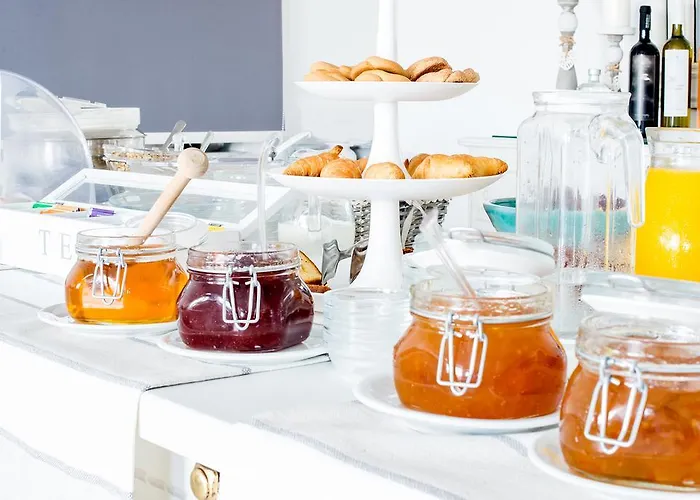 فندق Parian Lithos 3*