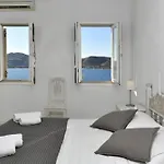 Otel Parian Lithos