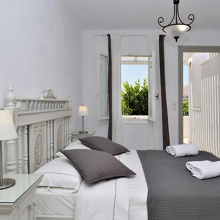 Hotel Parian Lithos 3*