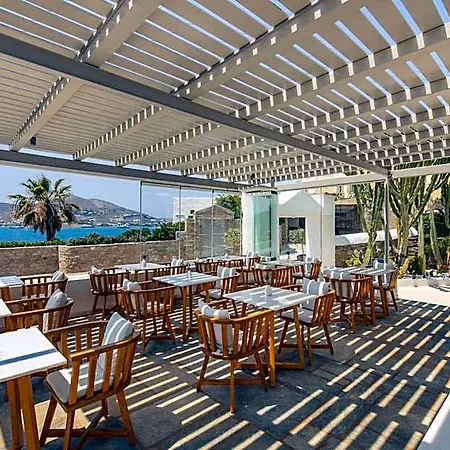 Parian Lithos Otel 3*