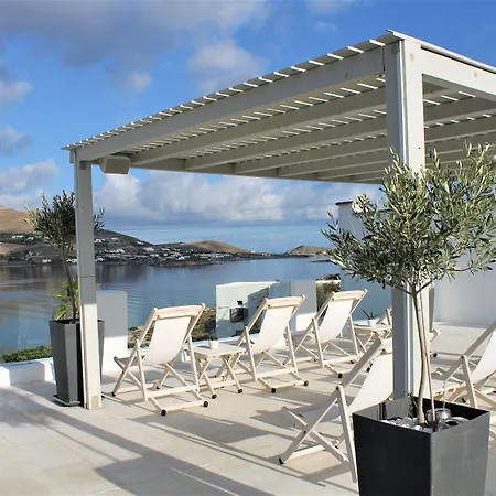 Parian Lithos Hotel